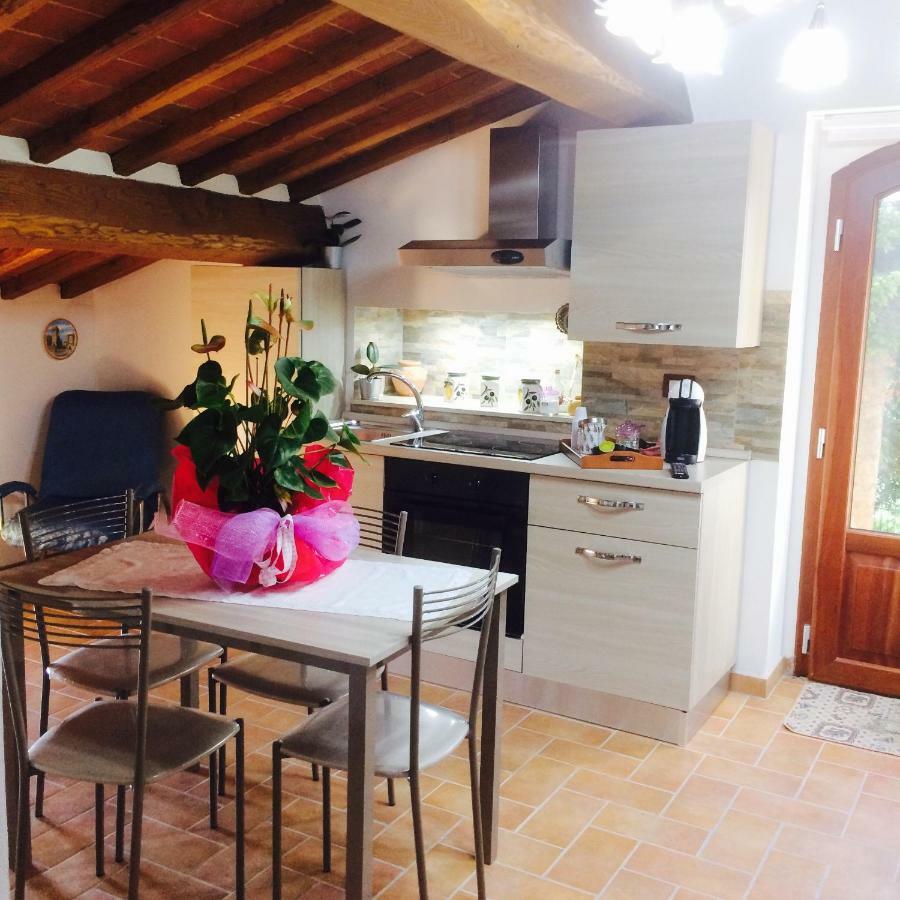 Apartamento Mansarda Degli Ulivi Rigomagno Exterior foto